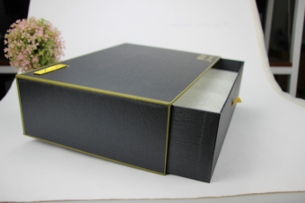 Luxury high end with sponge padding sliding cardboard box