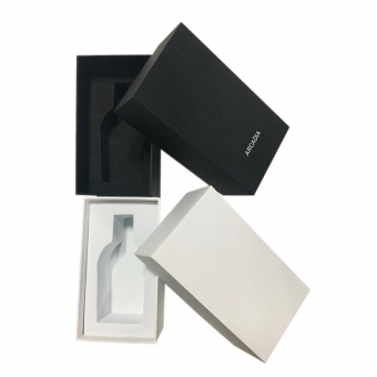White Coloured Gift Boxes with Lids